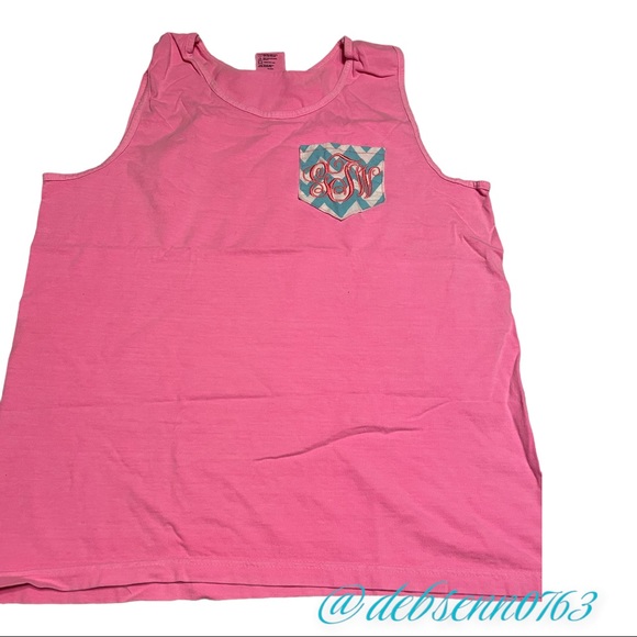 Does anyone have the initials (gTw) I have a  lot 9 Shirts and 1 Dress, all $50. - Picture 3 of 11